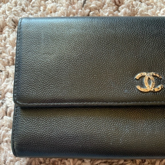 🎉HPx2🎉 CHANEL VINTAGE AUTHENTIC vintage trifold  wallet HP 10/20 & 12/24/21 - Picture 10 of 10